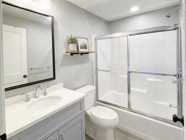 862 Washington St. 3, Norwood, MA 02062