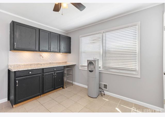 3 Tiger Lilly Court, Sayreville, NJ 08872