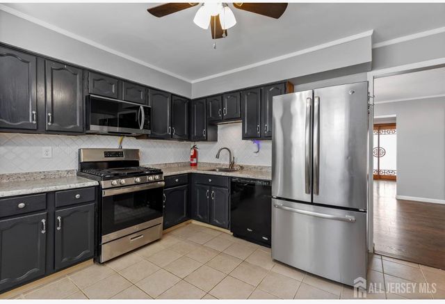 3 Tiger Lilly Court, Sayreville, NJ 08872