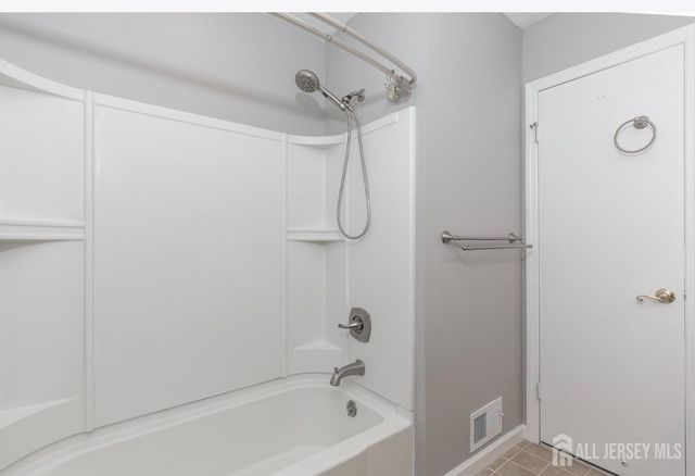 3 Tiger Lilly Court, Sayreville, NJ 08872