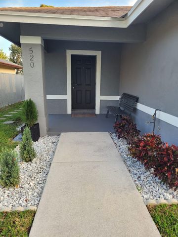520 N Southridge Road N, Delray Beach, FL 33444