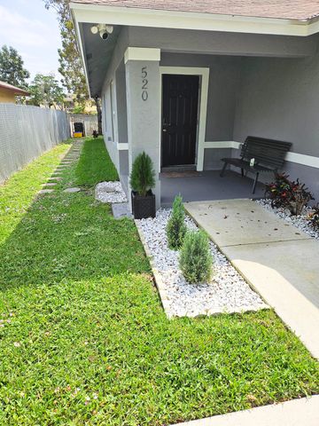 520 N Southridge Road N, Delray Beach, FL 33444