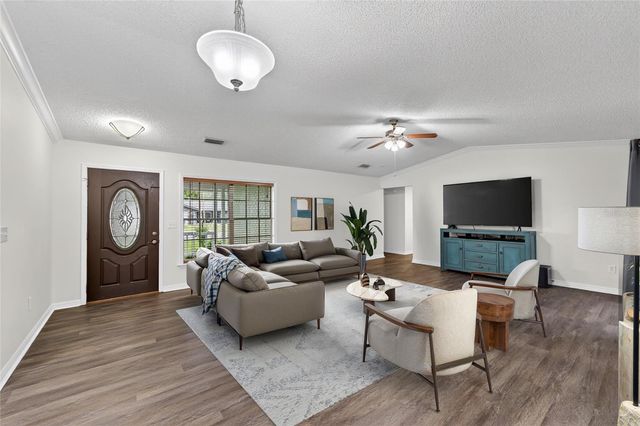 903 OLD DARBY STREET, Seffner, FL 33584