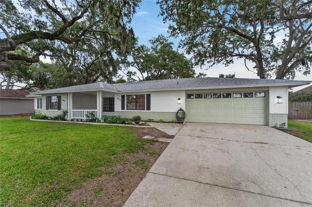 903 OLD DARBY STREET, Seffner, FL 33584