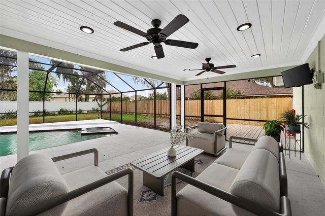 903 OLD DARBY STREET, Seffner, FL 33584