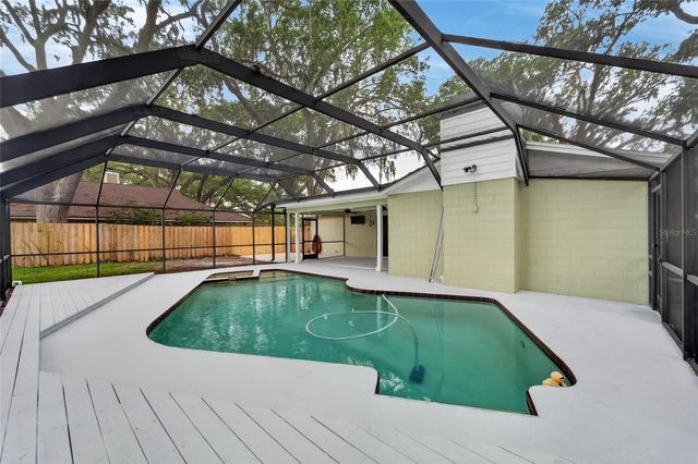903 OLD DARBY STREET, Seffner, FL 33584