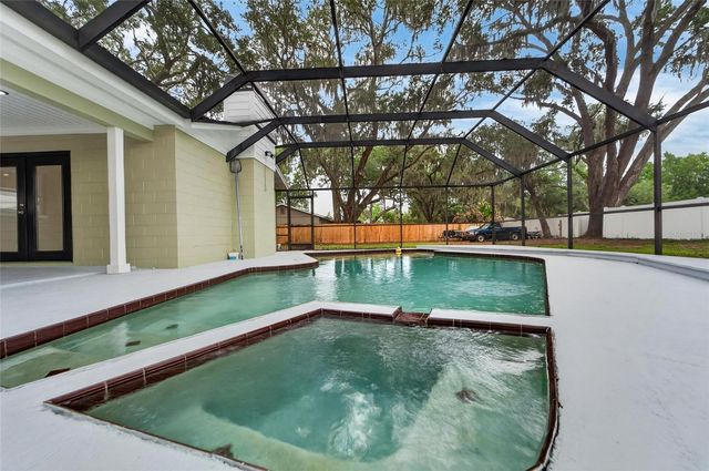 903 OLD DARBY STREET, Seffner, FL 33584