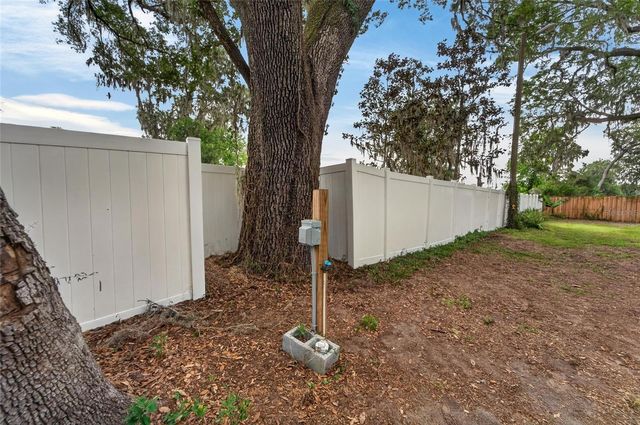 903 OLD DARBY STREET, Seffner, FL 33584