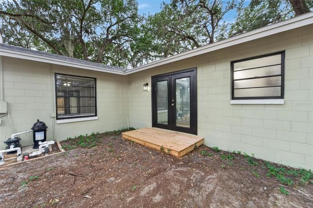 903 OLD DARBY STREET, Seffner, FL 33584