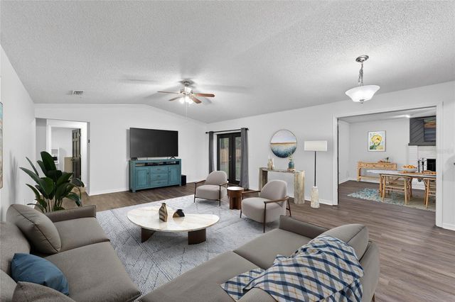 903 OLD DARBY STREET, Seffner, FL 33584