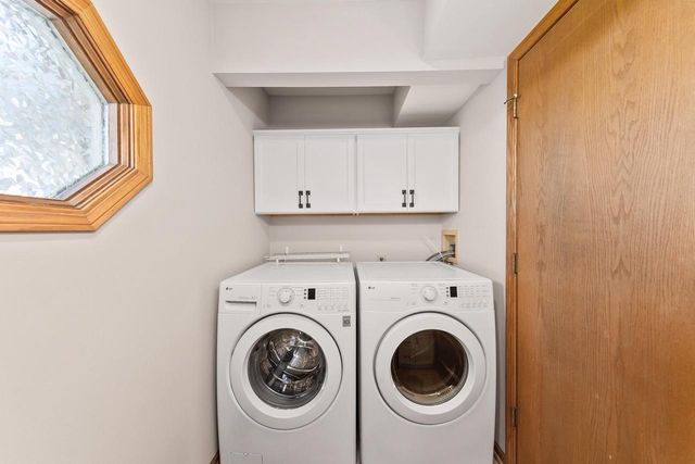 621 E Mary LANE, Oak Creek, WI 53154