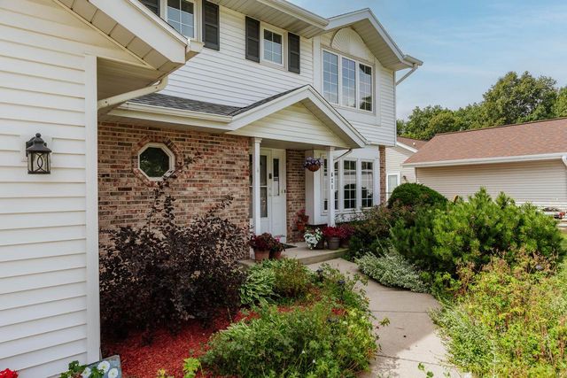 621 E Mary LANE, Oak Creek, WI 53154