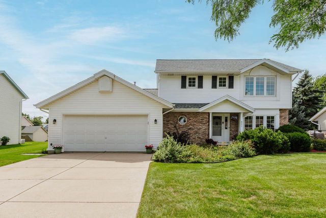 621 E Mary LANE, Oak Creek, WI 53154
