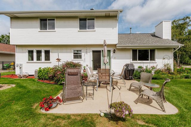 621 E Mary LANE, Oak Creek, WI 53154