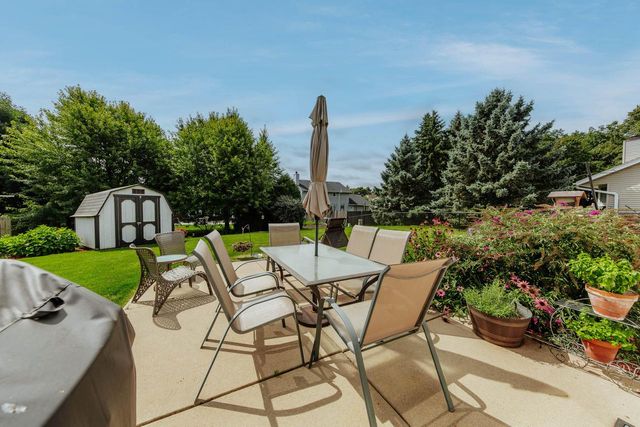 621 E Mary LANE, Oak Creek, WI 53154