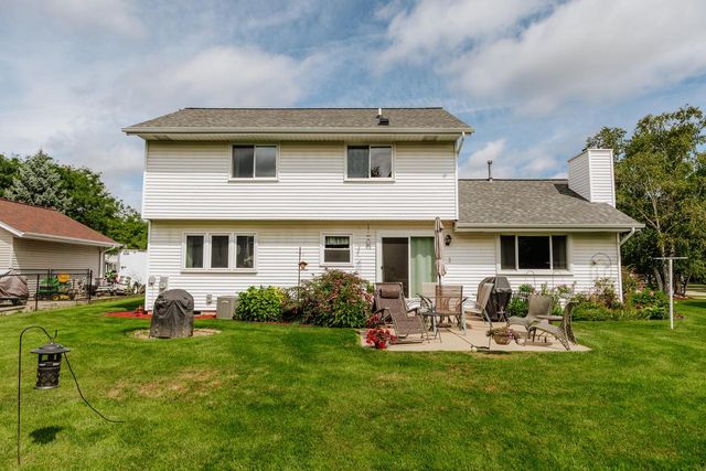 621 E Mary LANE, Oak Creek, WI 53154