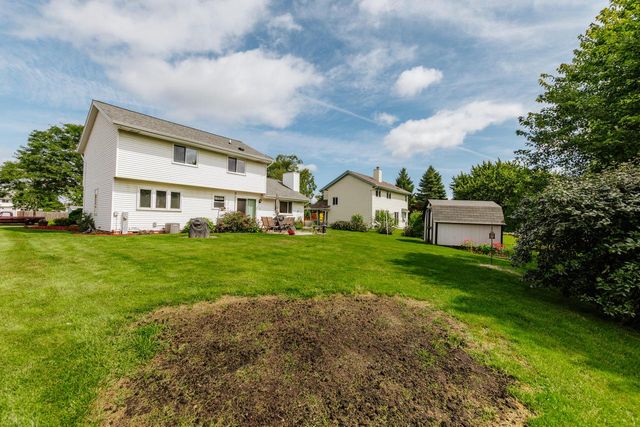 621 E Mary LANE, Oak Creek, WI 53154