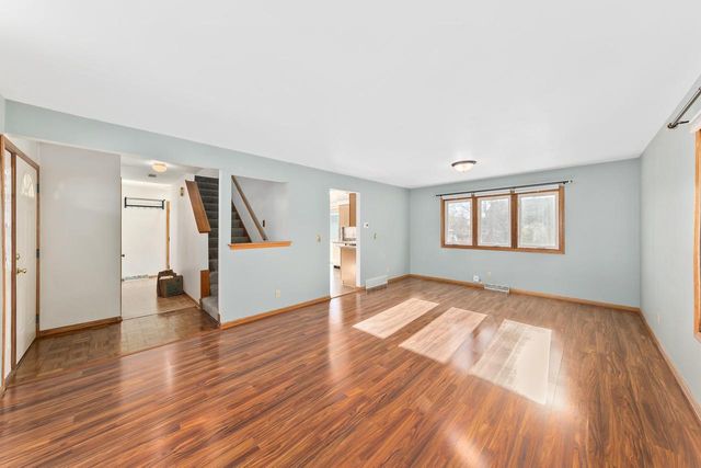 621 E Mary LANE, Oak Creek, WI 53154