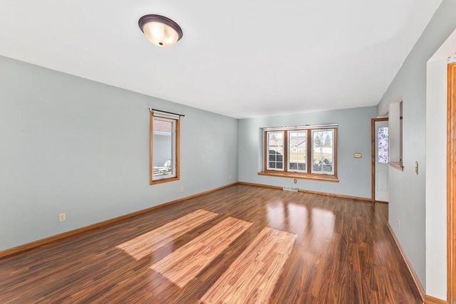 621 E Mary LANE, Oak Creek, WI 53154