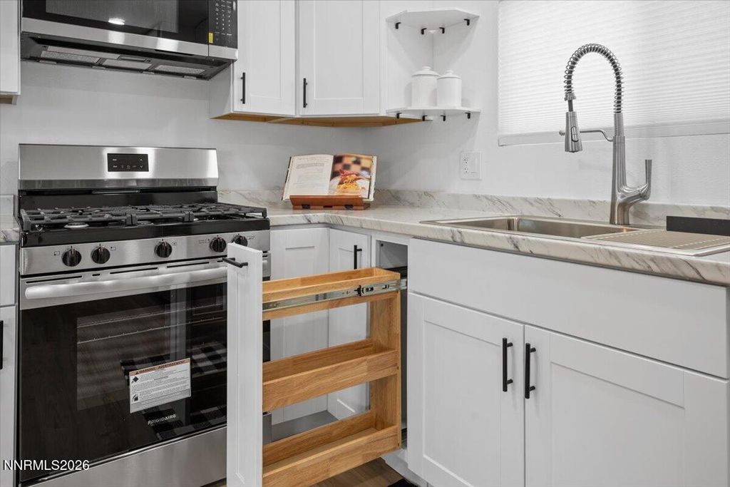 Image 14 of property listing at 384 Loster Way, Sun Valley, NV 89433