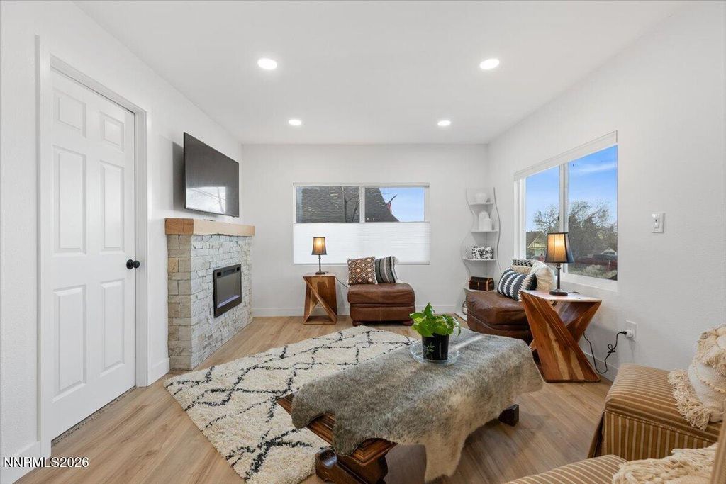 Image 8 of property listing at 384 Loster Way, Sun Valley, NV 89433