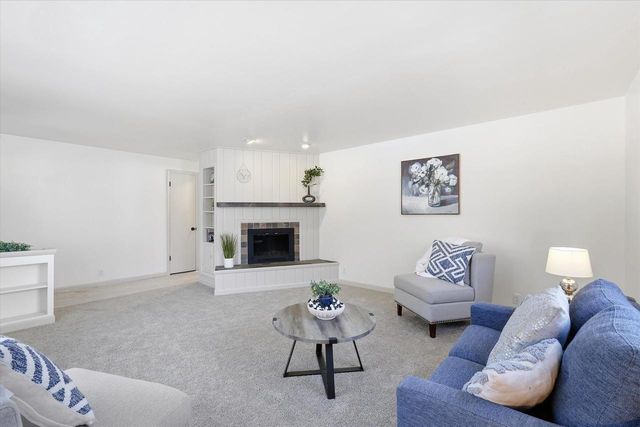 1237 E CALUMET STREET, Appleton, WI 54915