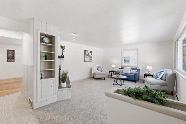 1237 E CALUMET STREET, Appleton, WI 54915