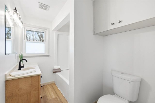 1237 E CALUMET STREET, Appleton, WI 54915