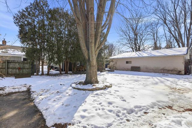 1237 E CALUMET STREET, Appleton, WI 54915