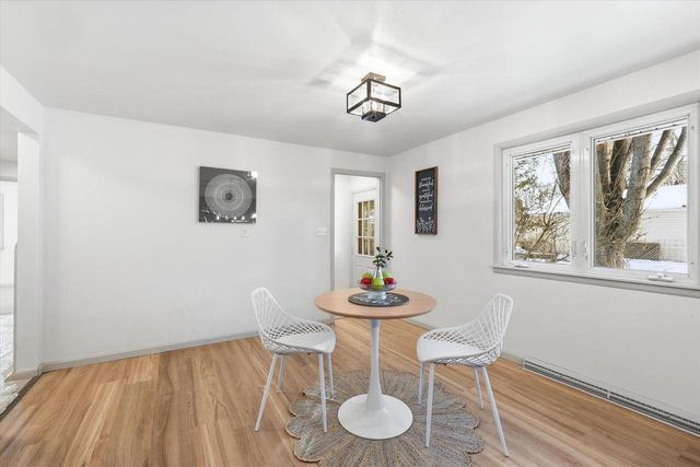 1237 E CALUMET STREET, Appleton, WI 54915