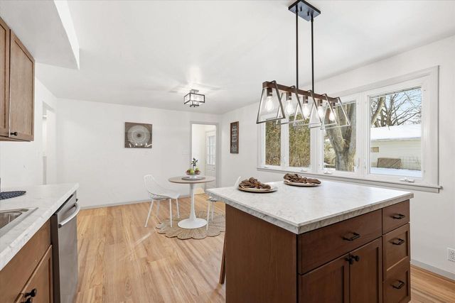 1237 E CALUMET STREET, Appleton, WI 54915