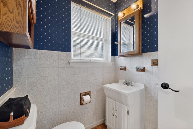 202 Senter Valley Road, Irving, TX 75060