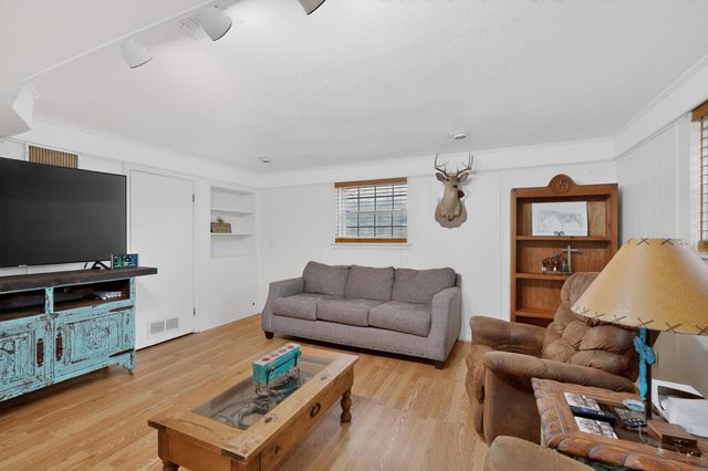 202 Senter Valley Road, Irving, TX 75060