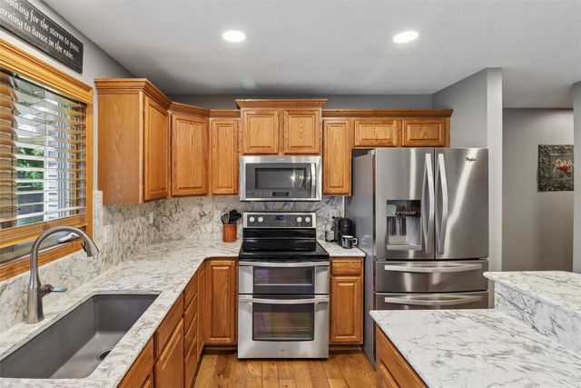 602 SE Michael Drive, Ankeny, IA 50021