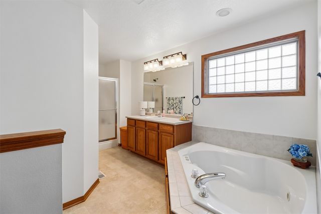 602 SE Michael Drive, Ankeny, IA 50021