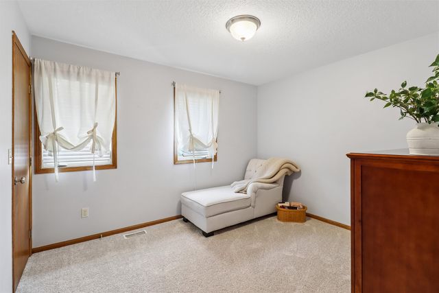 602 SE Michael Drive, Ankeny, IA 50021