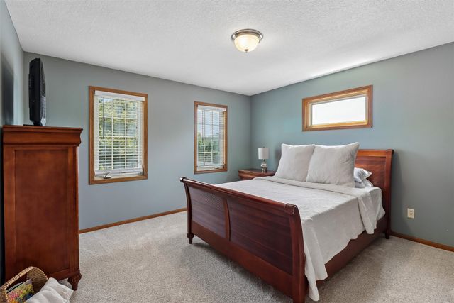 602 SE Michael Drive, Ankeny, IA 50021