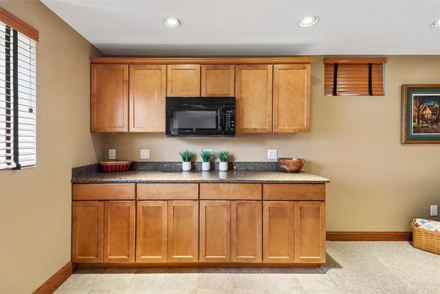602 SE Michael Drive, Ankeny, IA 50021