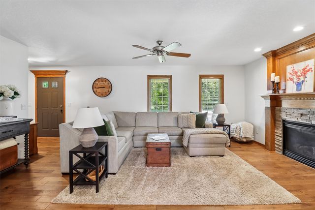 602 SE Michael Drive, Ankeny, IA 50021