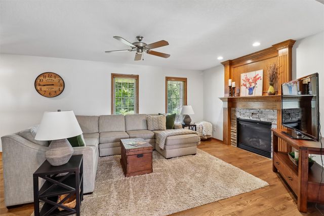 602 SE Michael Drive, Ankeny, IA 50021