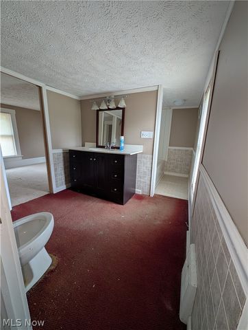 225 W Ohio Avenue, Sebring, OH 44672