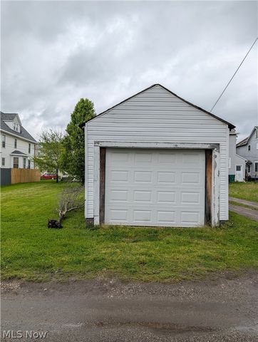 225 W Ohio Avenue, Sebring, OH 44672