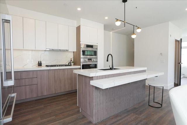 29 Woodford St 1, Boston, MA 02125