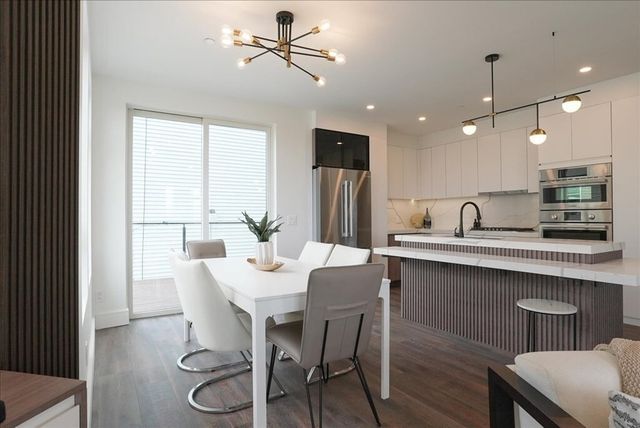 29 Woodford St 1, Boston, MA 02125