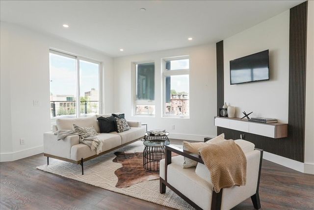 29 Woodford St 1, Boston, MA 02125