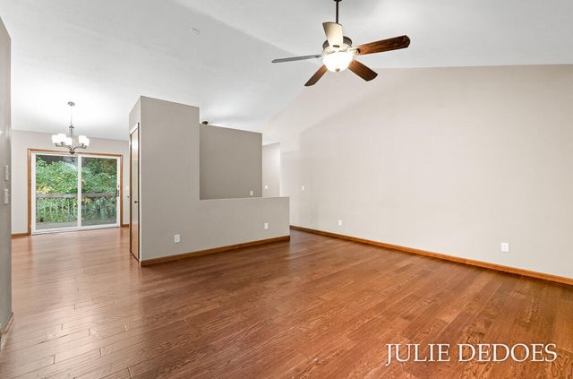 17722 148th Avenue, Spring Lake, MI 49456