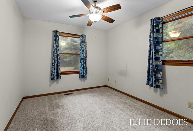 17722 148th Avenue, Spring Lake, MI 49456