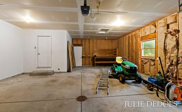 17722 148th Avenue, Spring Lake, MI 49456
