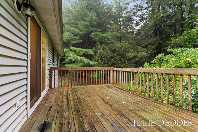 17722 148th Avenue, Spring Lake, MI 49456