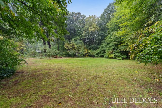 17722 148th Avenue, Spring Lake, MI 49456